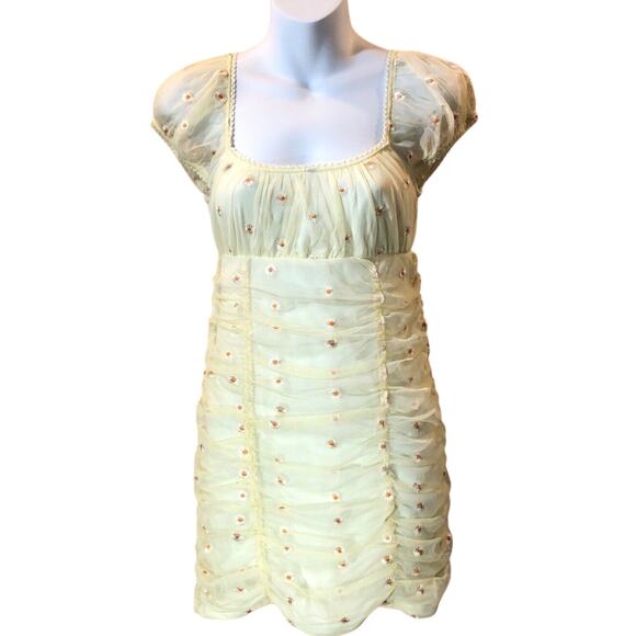 En Creme Dresses & Skirts - Yellow Daisy Ruched Mesh Mini Dress Small NEW Coquette Cottagecore Y2K FairyCore